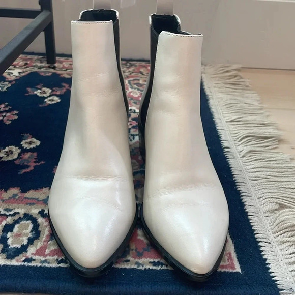 Cole Haan Valorie Chelsie Bootie Boots Size - Picture 4 of 13
